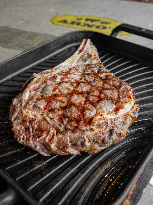 Prime Rib – The Crown Jewel of Steaks 👑🥩